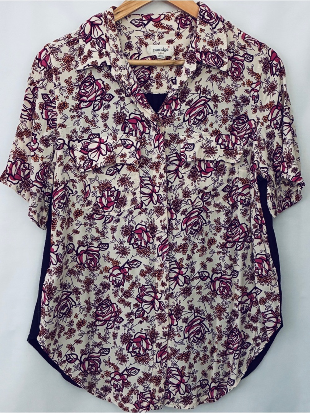 Porridge Floral Button-Front Short Sleeve Blouse in Cream & Pink